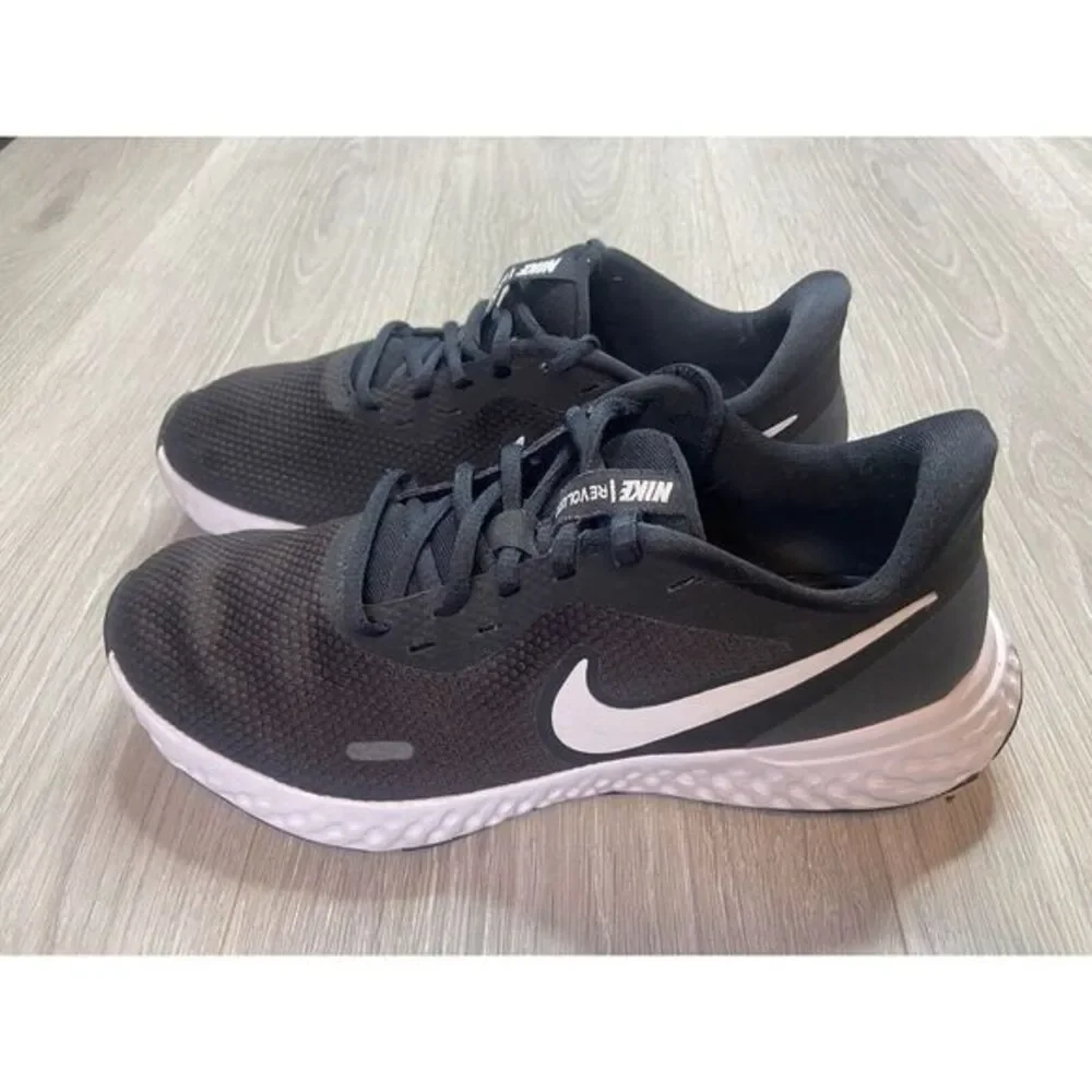 Nike Womens Revolution 5 BQ3207-002 Black Running Shoes‎ Sneakers Size 9